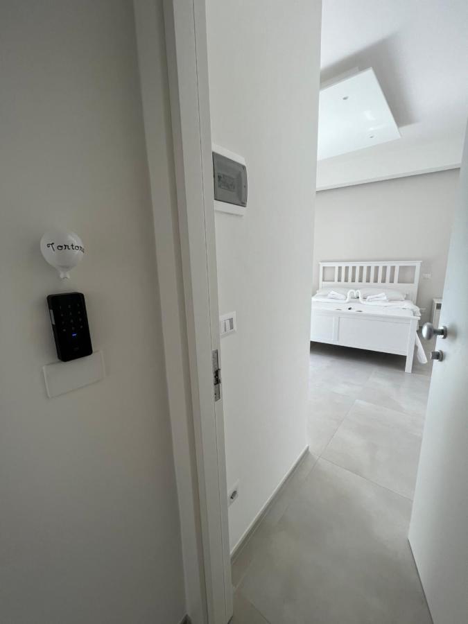 Campione 5 Apartment Bari Bagian luar foto