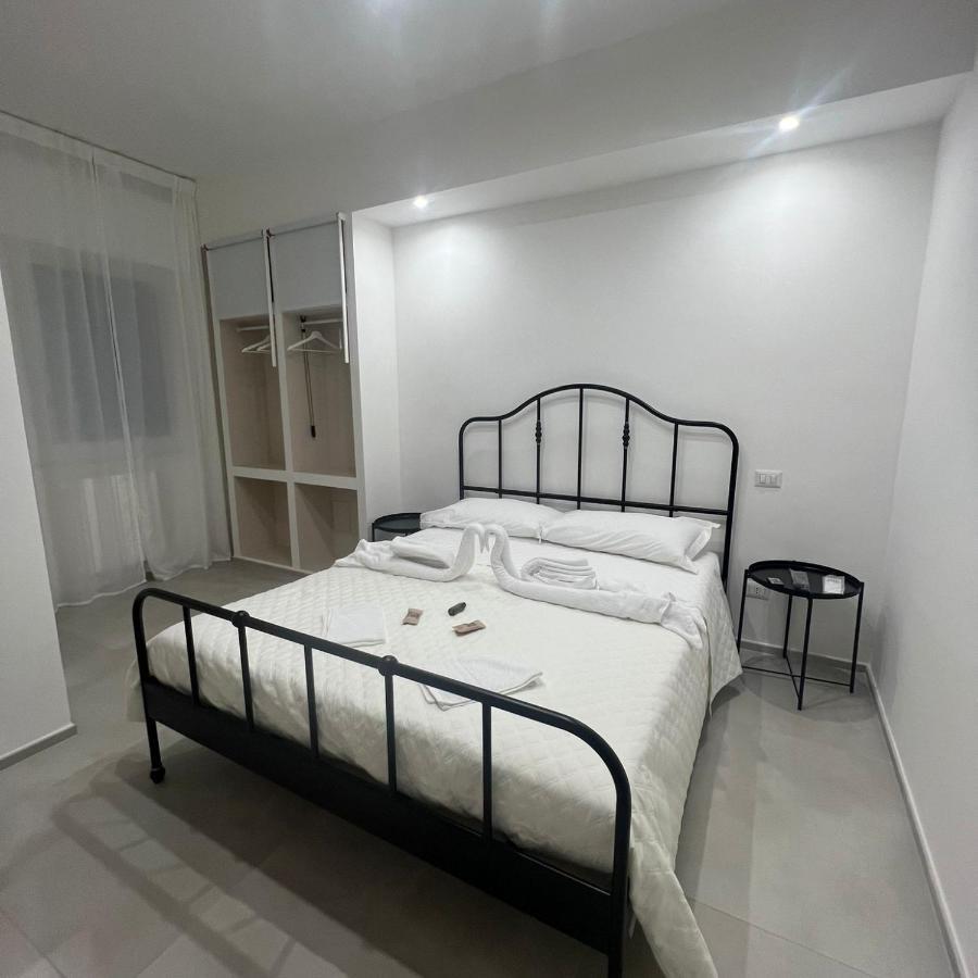 Campione 5 Apartment Bari Bagian luar foto
