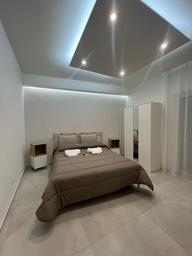 Campione 5 Apartment Bari Bagian luar foto