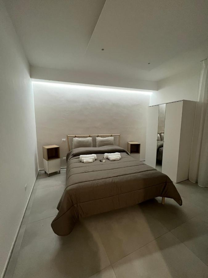 Campione 5 Apartment Bari Bagian luar foto